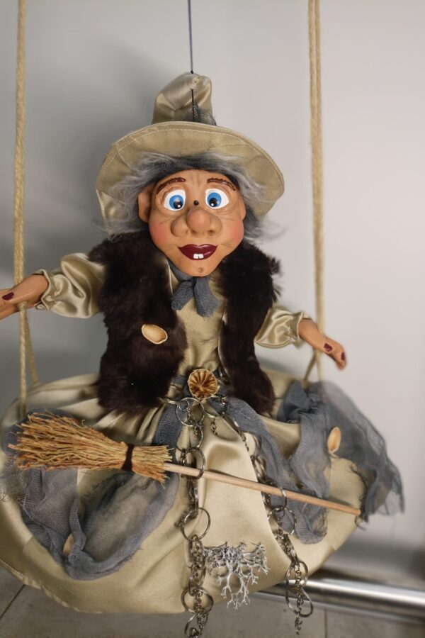 Béžová čarodějnice